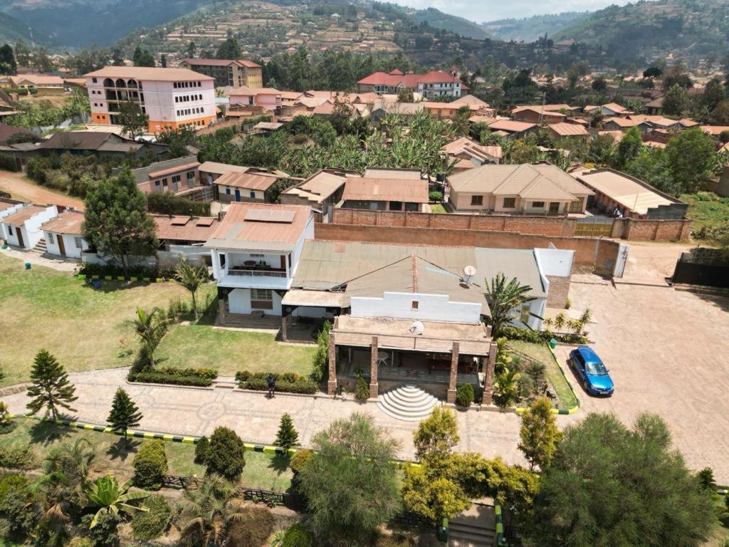 Riverside Resort Hotel Kabale المظهر الخارجي الصورة