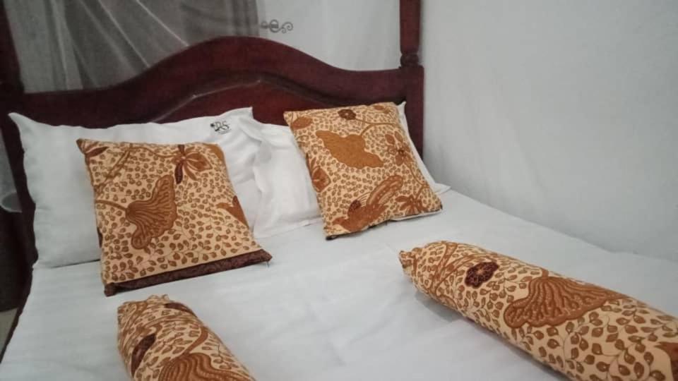 Riverside Resort Hotel Kabale المظهر الخارجي الصورة