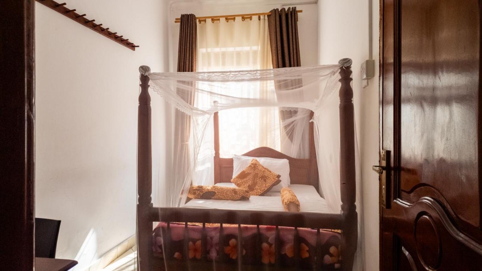 Riverside Resort Hotel Kabale المظهر الخارجي الصورة