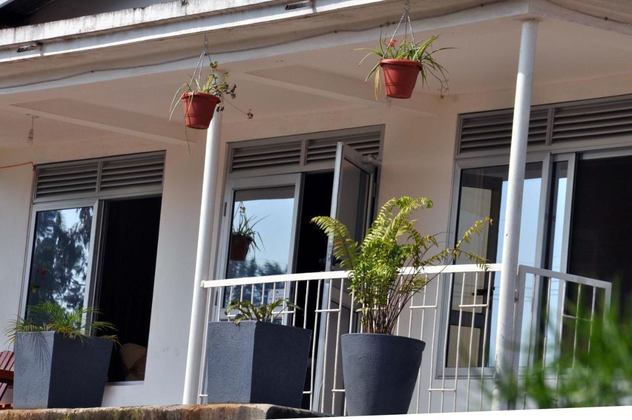 Riverside Resort Hotel Kabale المظهر الخارجي الصورة
